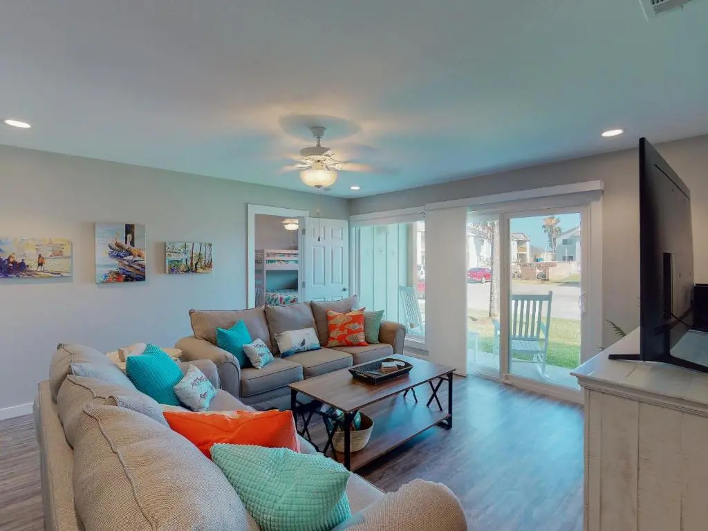AH-E117 Remodeled First Floor Condo, Across From The Shared Pool & Hot Tub, Near Marina & Ferry