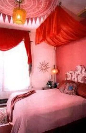 Red Victorian Inn