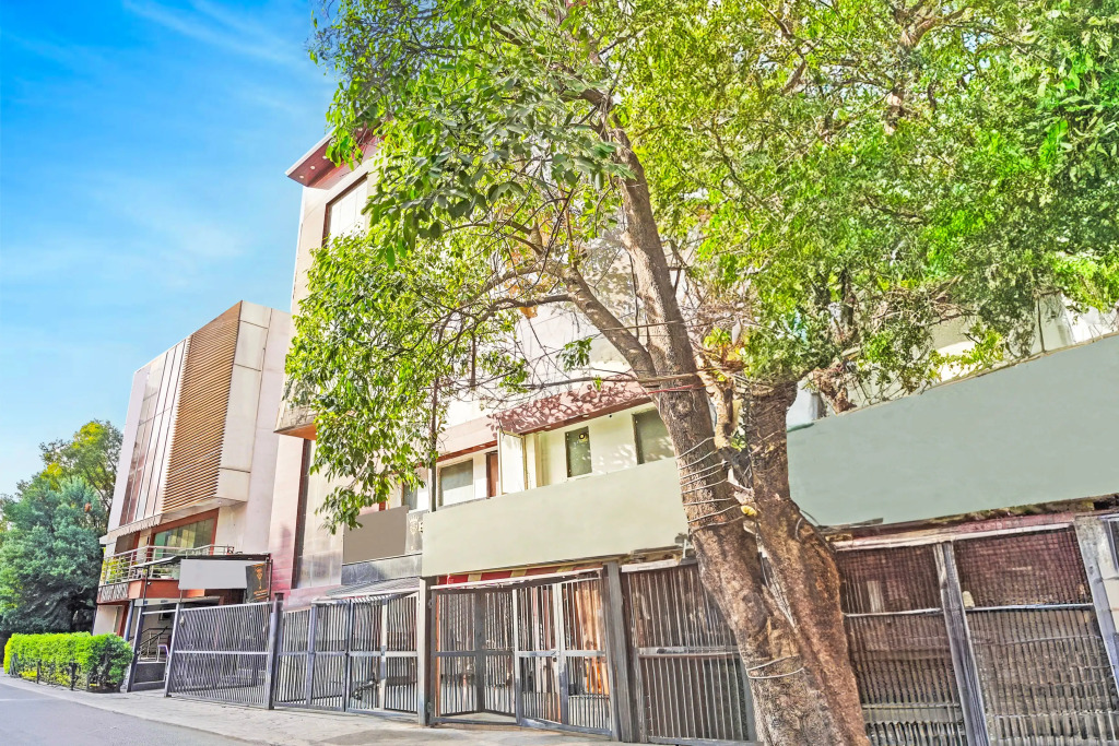 Collection O Tilak Nagar Near Pacific Mall
