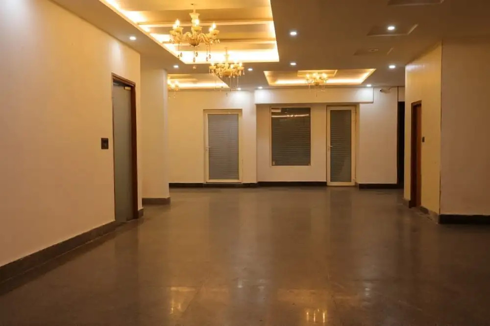 The Sandalwood Hotel, Sec-38 I Near Medanta Medicity Gurgaon