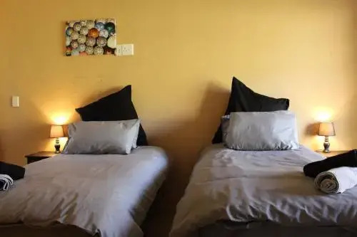 Safari Manor