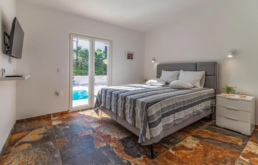 Awesome Apartment in Madulin With Outdoor Swimming Pool, Wifi and 2 Bedrooms