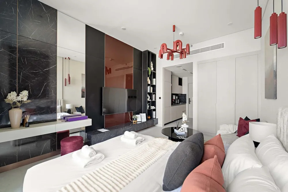Silkhaus Premium Studio in Jumeirah Garden City