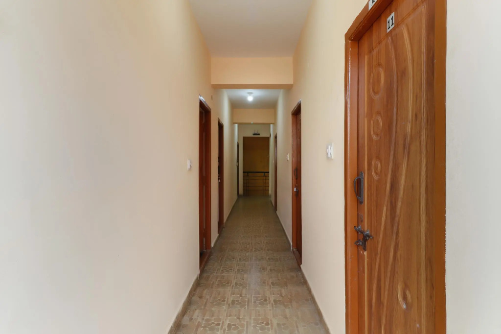 OYO 65533 Elite Suites