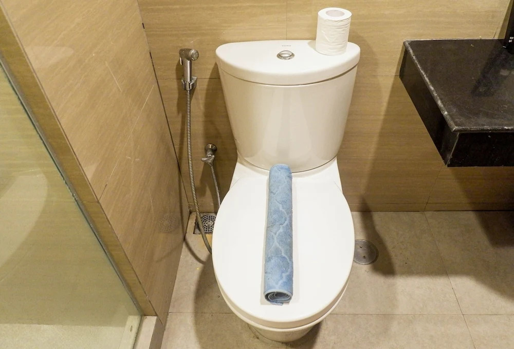 1Br Apartment the Linden Connected to Marvell City Mall by Travelio