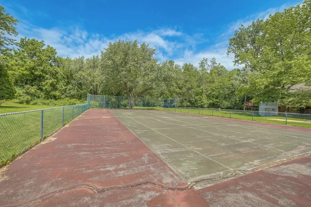 Walk to Lake Michigan - South Haven Condo!