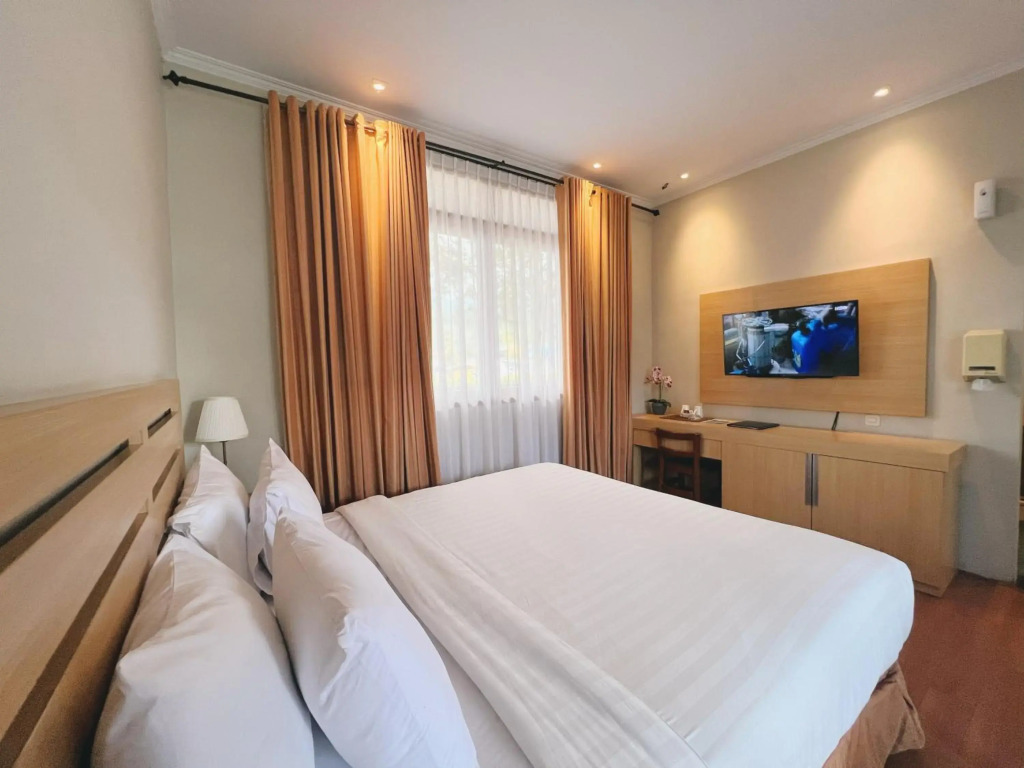Sabda Alam Hotel & Glamping