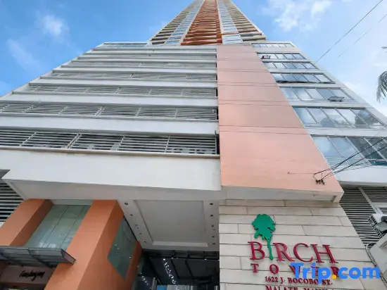 2711 Yhens Studio with Balcony
