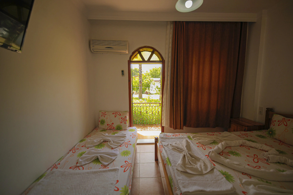 Yavuz Motel Adrasan
