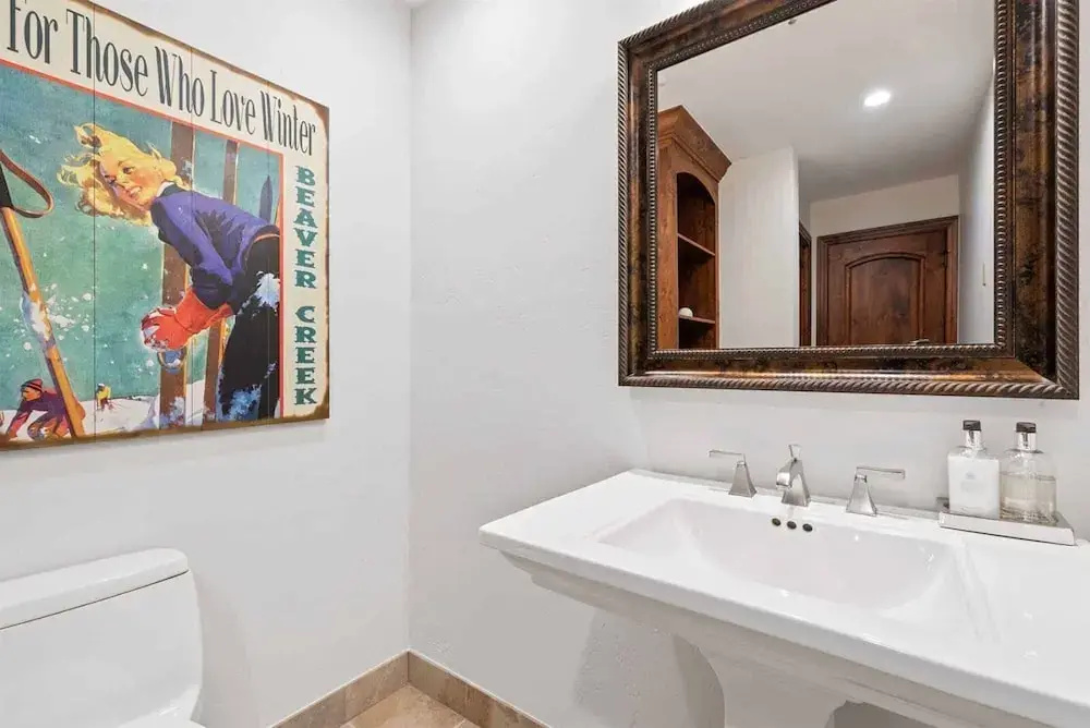 2 Bedroom Residence In The Heart Of Beaver Creek Village - Ski In, Ski Out