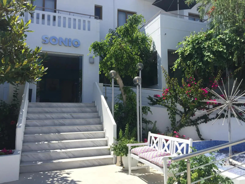 Sonio Beach Hotel