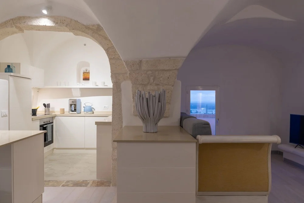 Stone apartment with Terrace by Wonderful Italy