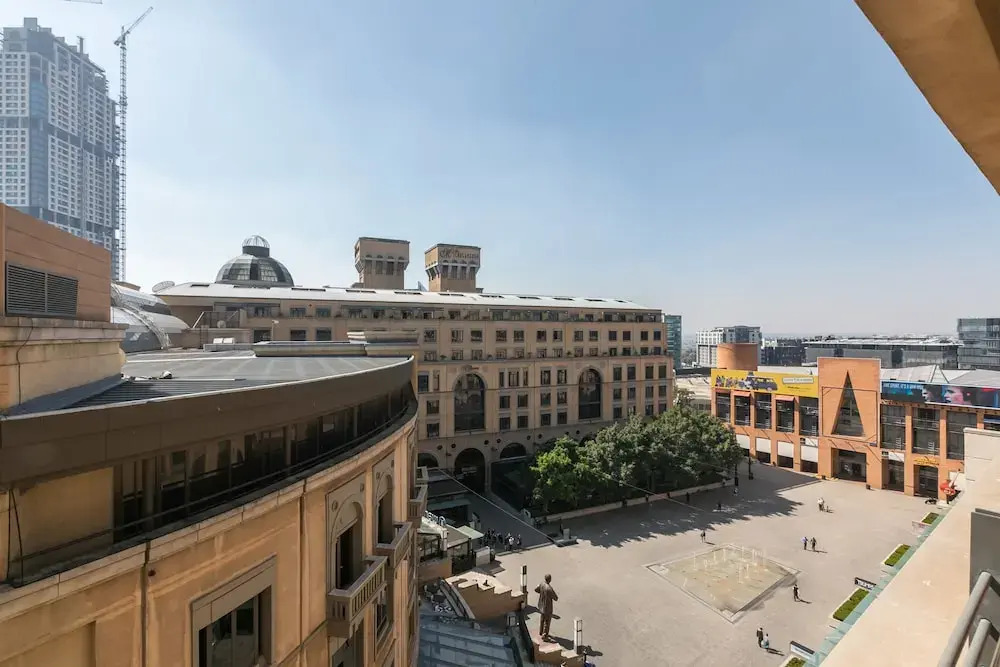 Raphael Suites