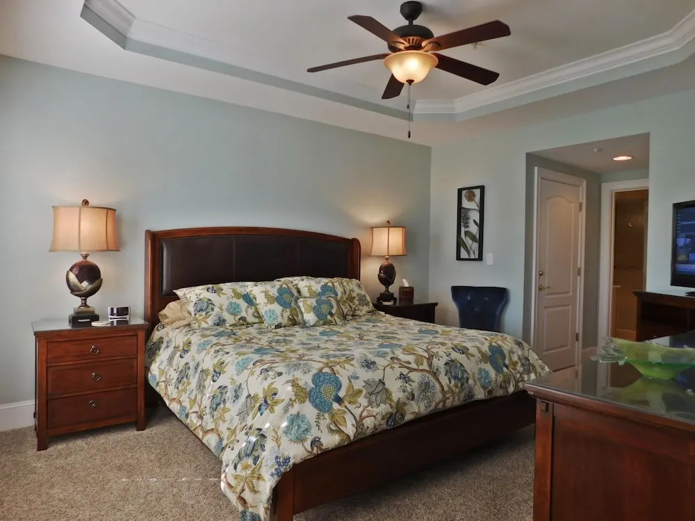 Edgewater Apartment 533