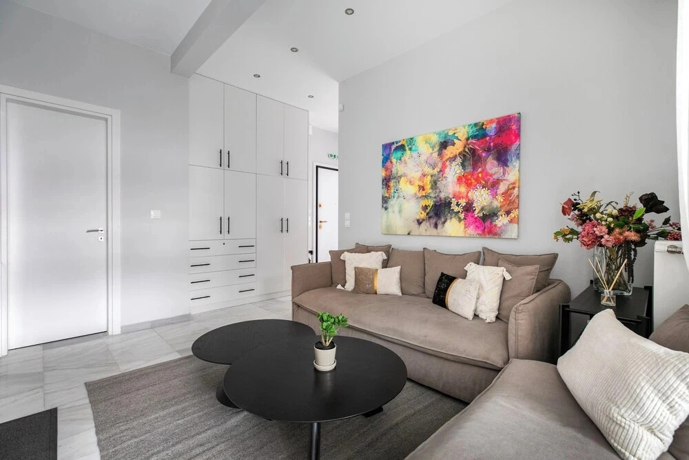 Kolonaki Cocoon - 2-BR Stylish Apt with Backyard in Kolonaki