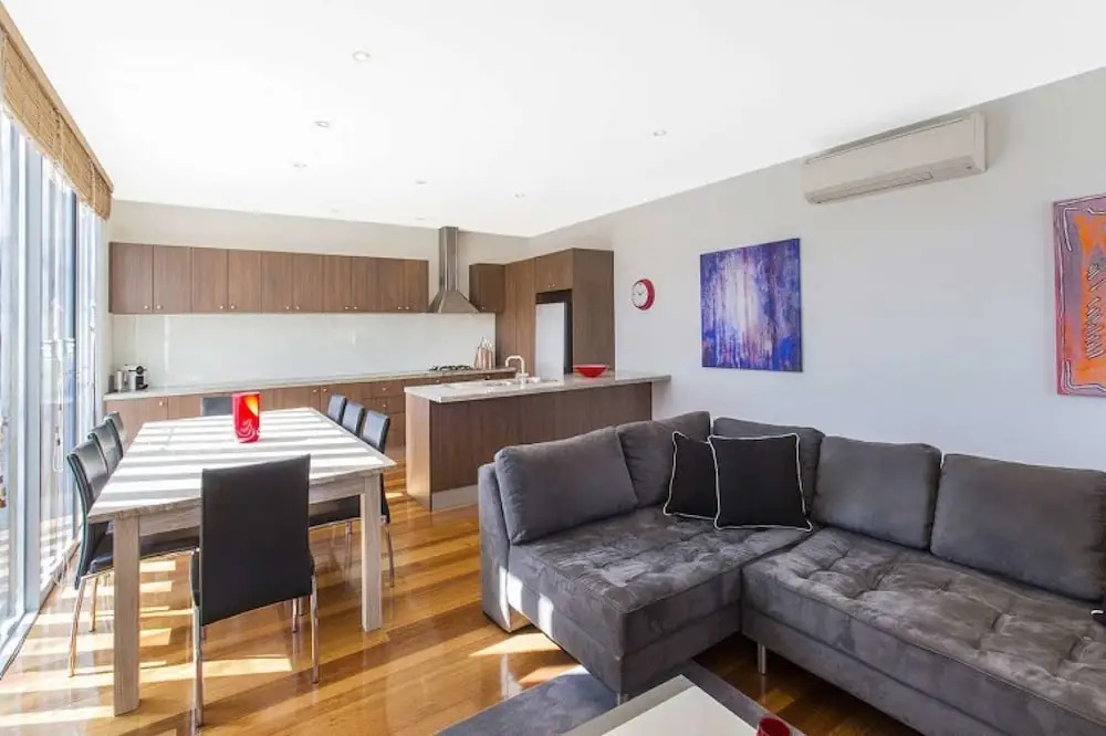 Elwood Townhouse Delight