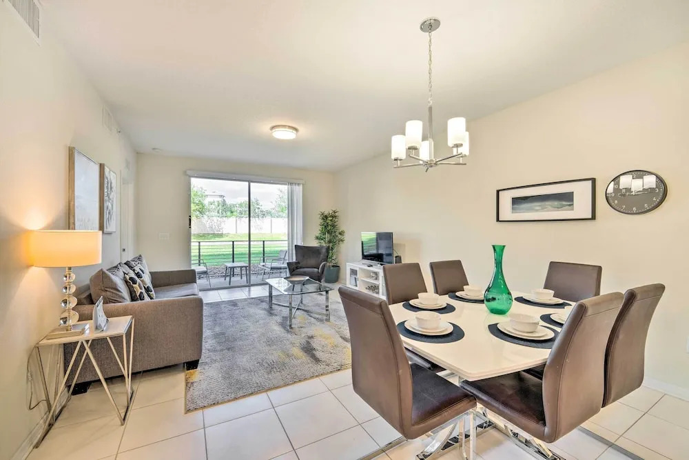 Resort Getaway w/ Patio: 6 Mi to Disney Parks!