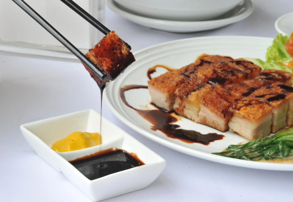 โรงแรมวีวิช V Wish Hotel