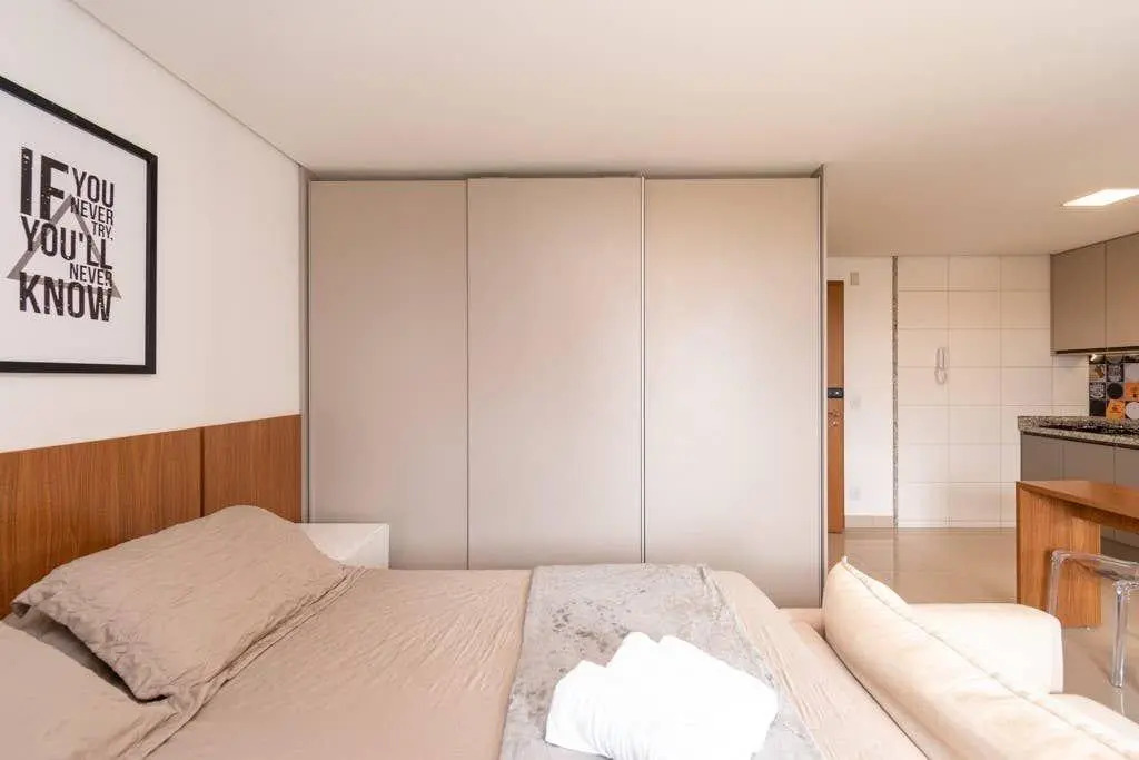 Flat lindo com localização privilegiada - Vista para Piscina - Setor Bueno - TH1406