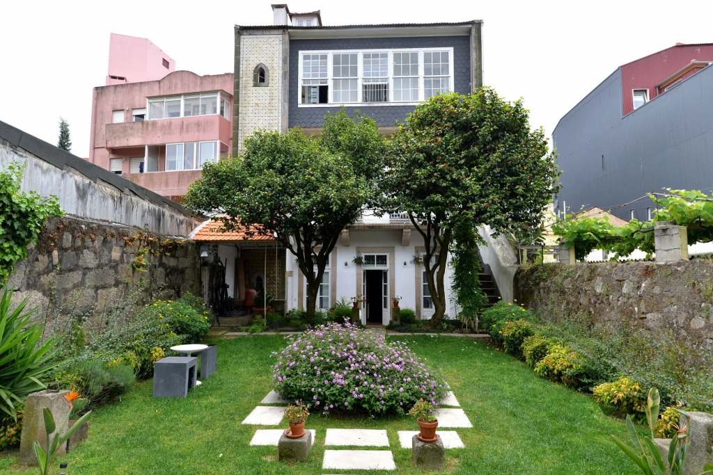 Limehome Porto Rua de Dom Manuel II