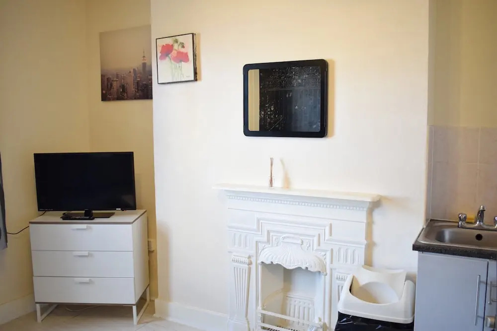 2 Bedroom Flat In Central London