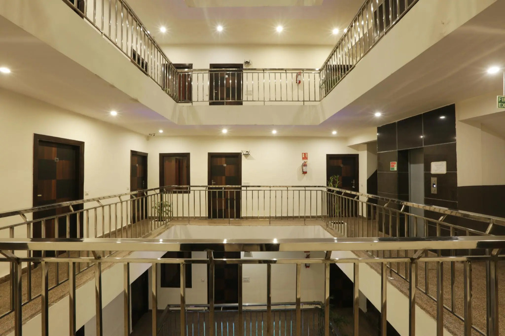 Hotel Sky View