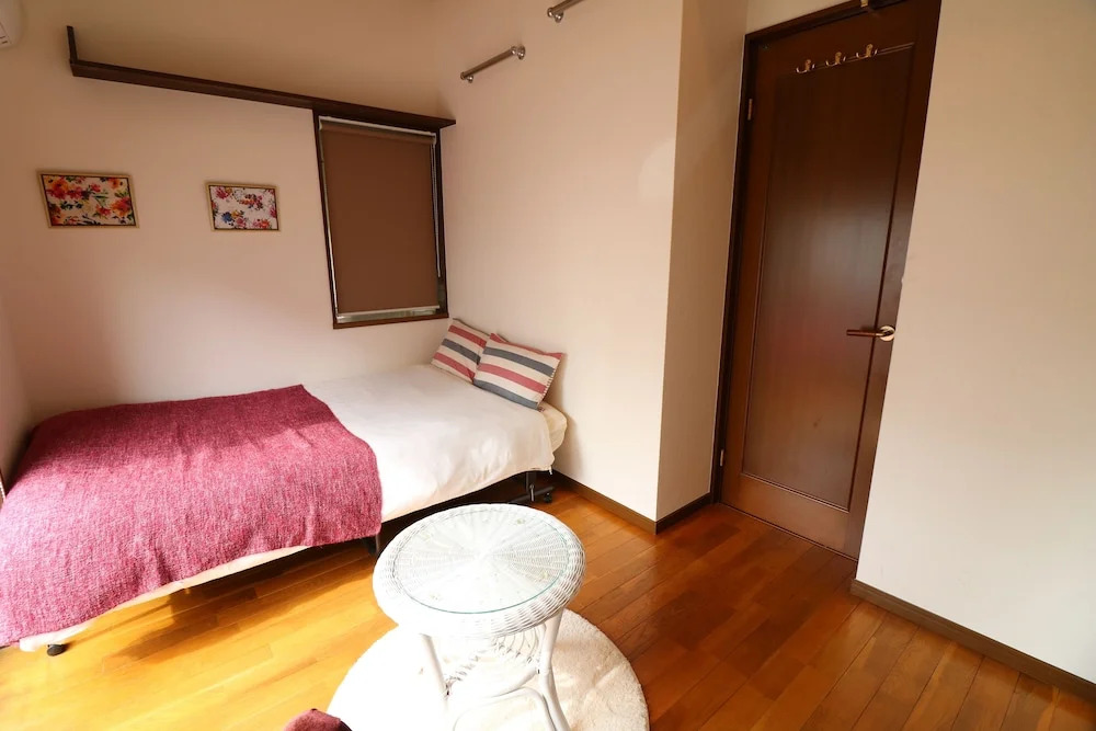 Sophia Court room101.102