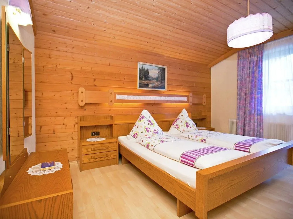Chalet Madreit