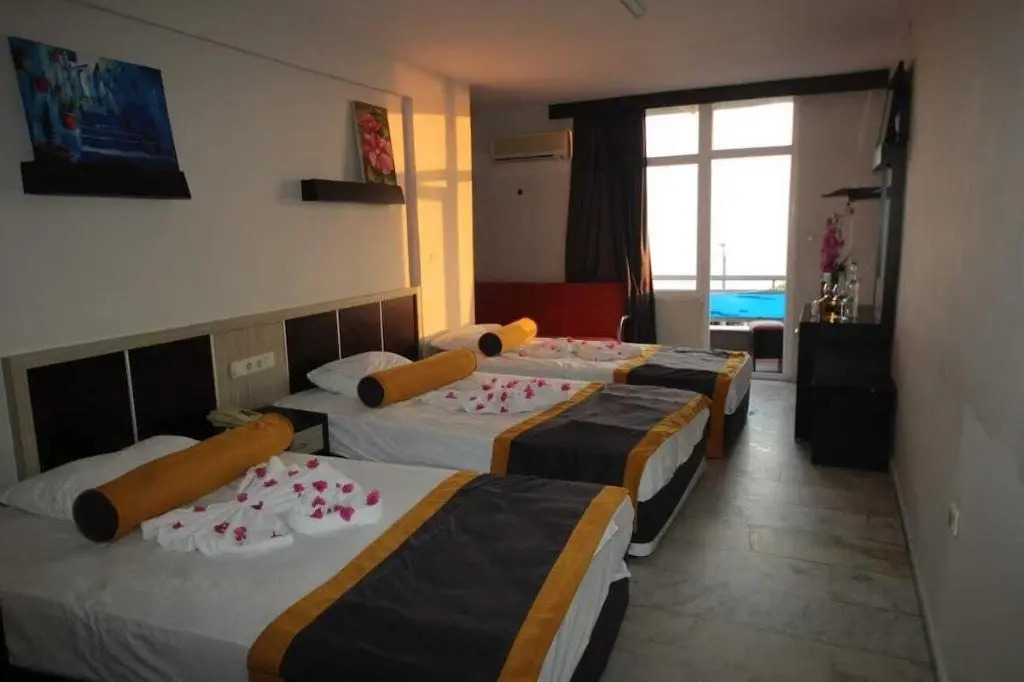 Semt Luna Beach Hotel