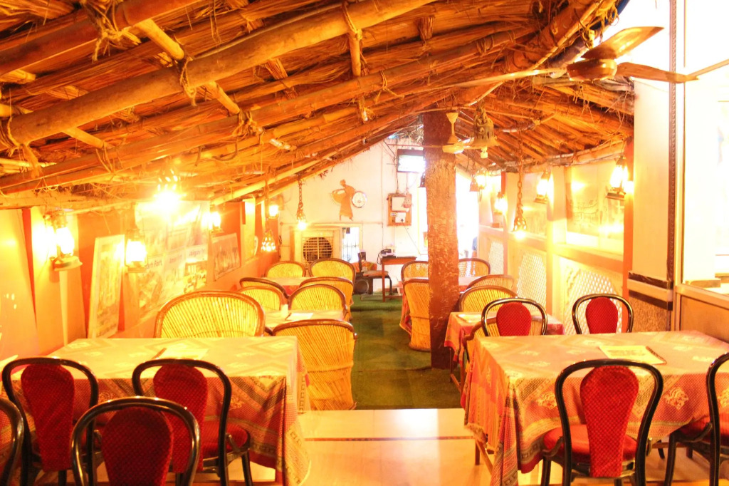 Hotel Chit Chat Palace