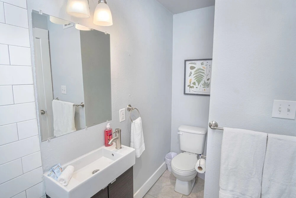 Impressive Cozy Historic 3BR Apt 101 Near Downtown