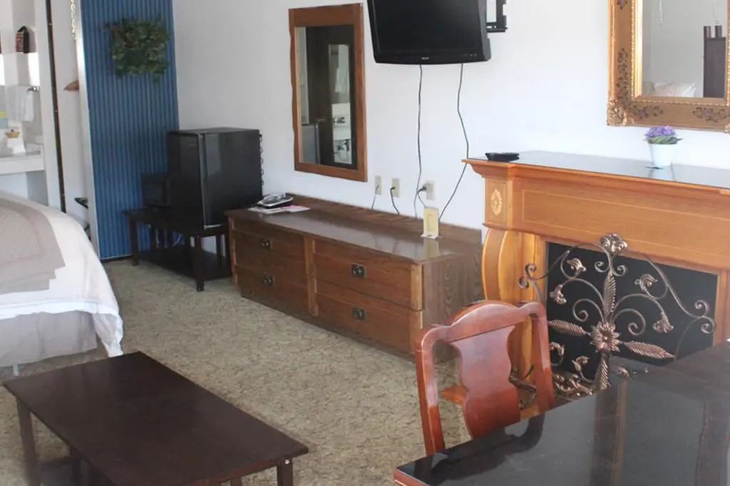Jim Butler Inn & Suites