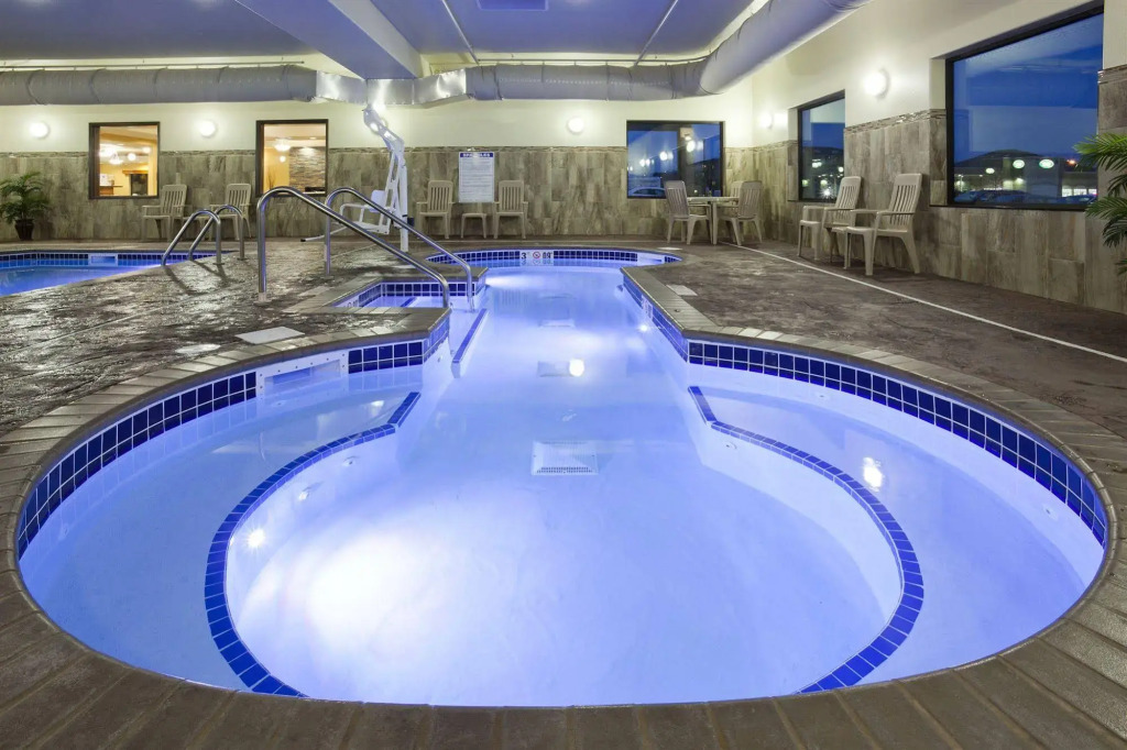 Comfort Inn & Suites Grand Forks near Alerus Center