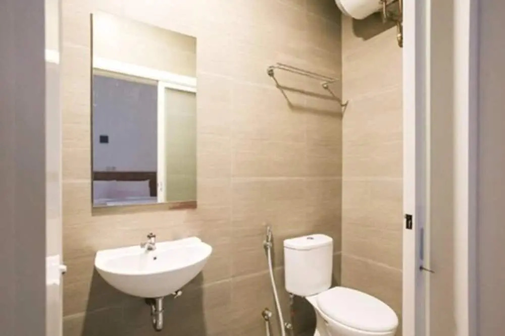 RedDoorz Syariah Near Simpang Lima Semarang