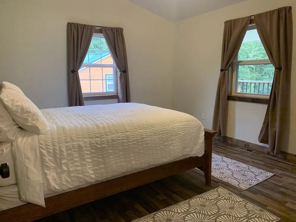 Trailhead Suites