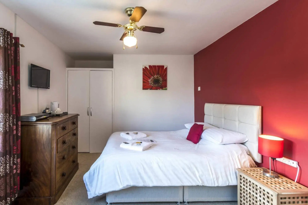 Parsonage Farm Inn