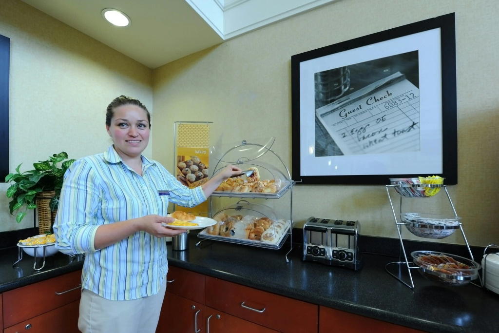 Hampton Inn & Suites-Atlanta Airport North-I-85