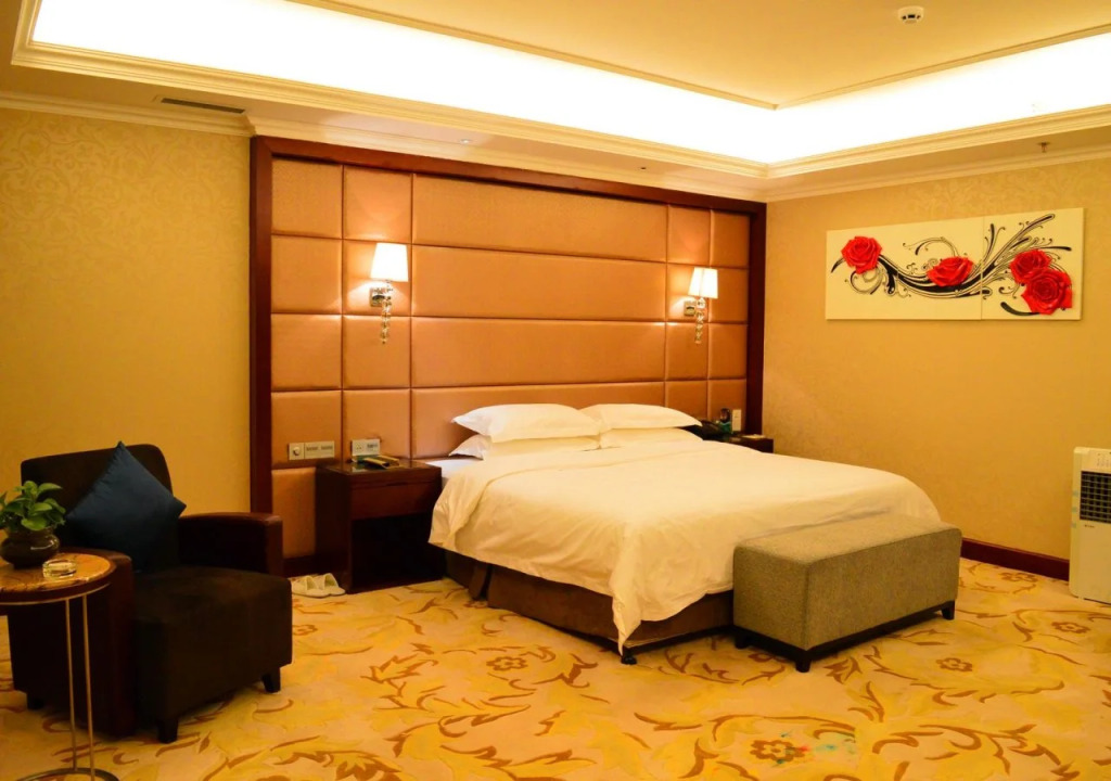 Tianjin Huaxin Peninsula Hotel