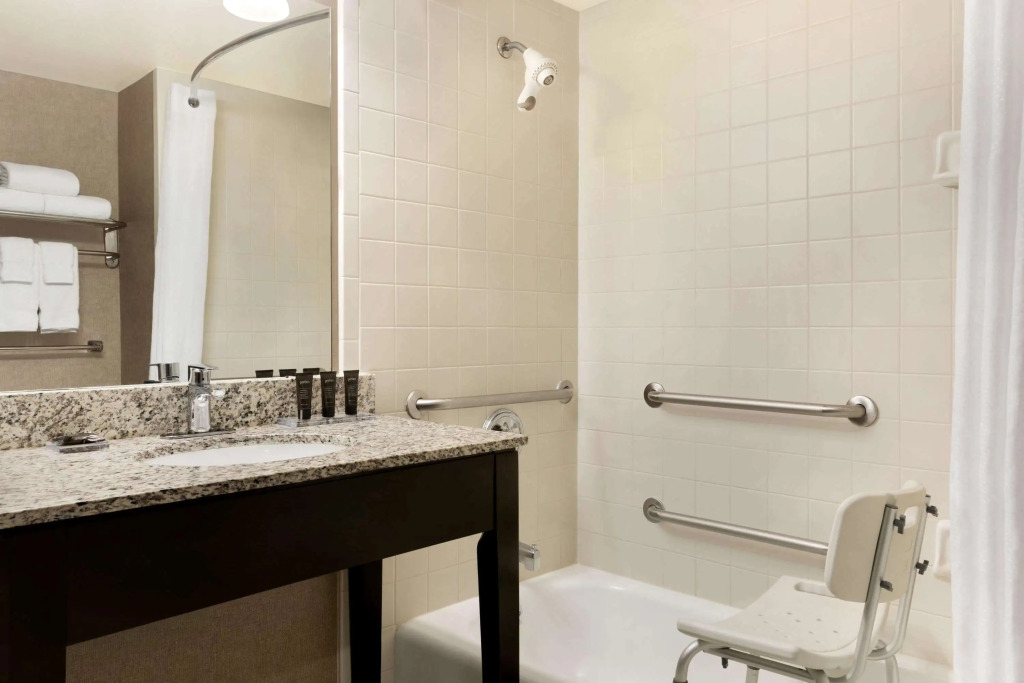 Wingate by Wyndham Cincinnati Blue Ash