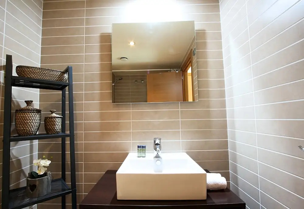 Mazi Apartments Downtown