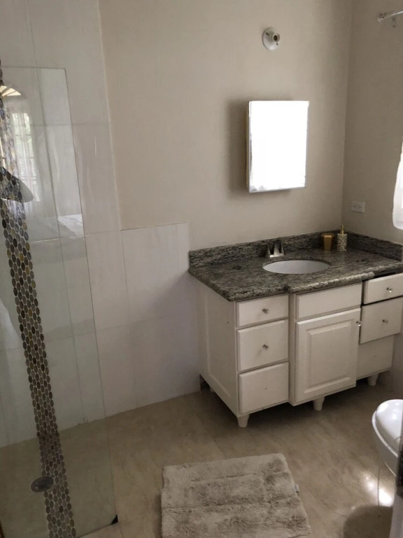 Stunning 2-bed Apartment in Montego Bay
