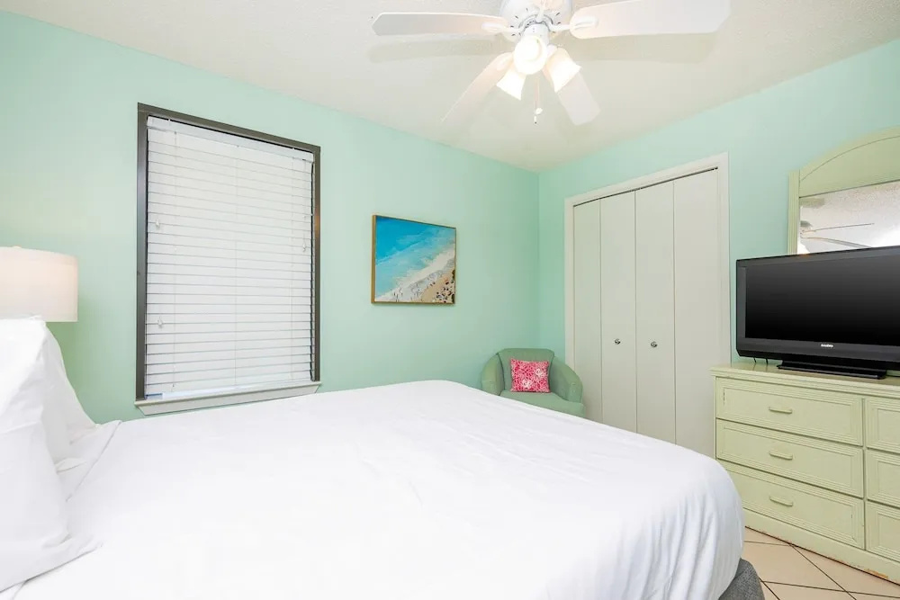 Phoenix East 1001 3 Bedroom Condo