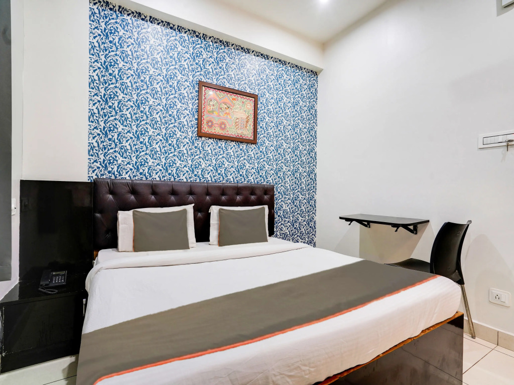 Hotel O Blue Iris A Grandure