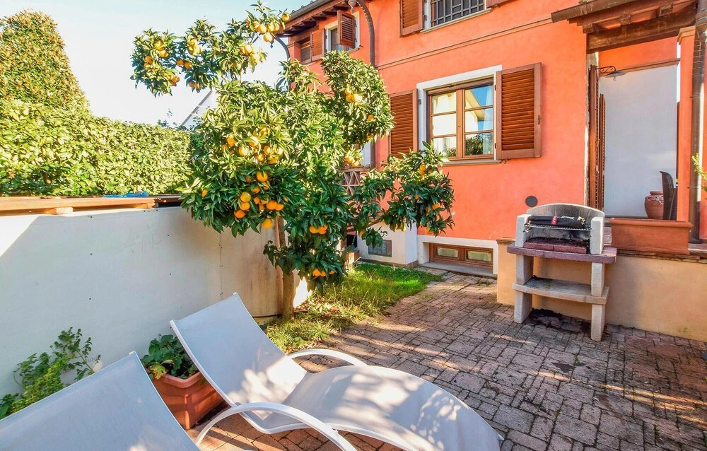 Gorgeous Home In Massarosa With Wifi