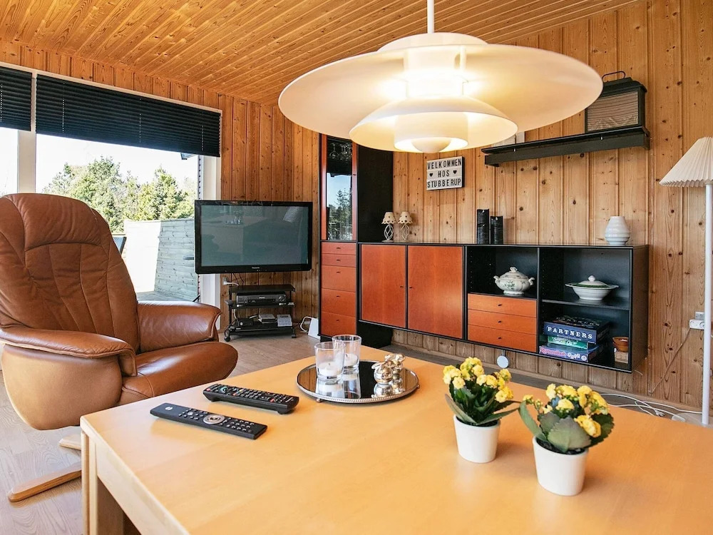 Vintage Holiday Home in Jutland near Sea
