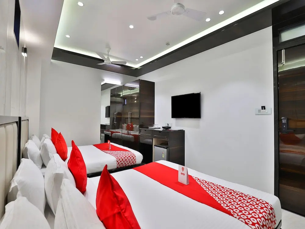 OYO 15635 Elite Rooms & Banquet