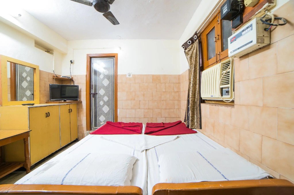 Hotel O Sree Radha Lodge Near Snow World