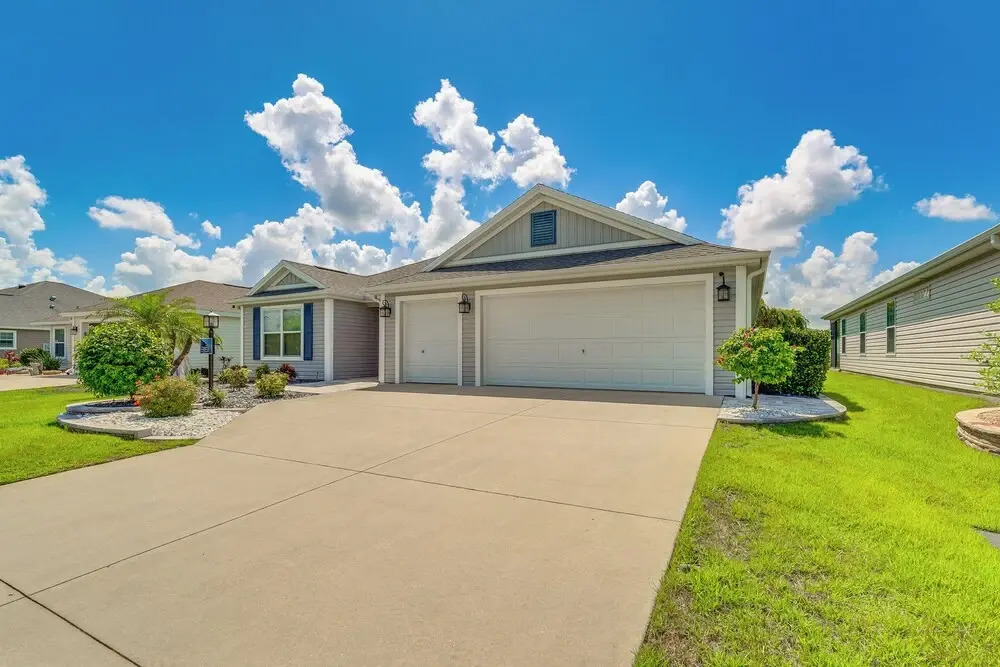Golf Cart & Pool Access: The Villages Home