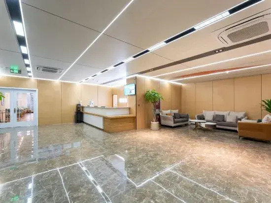 Ginza Jiayi Light House Hotel (Linyi Yingbin Road Rongsheng Shopping Center)