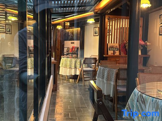 Hongcun Yunshan mountain scenery house